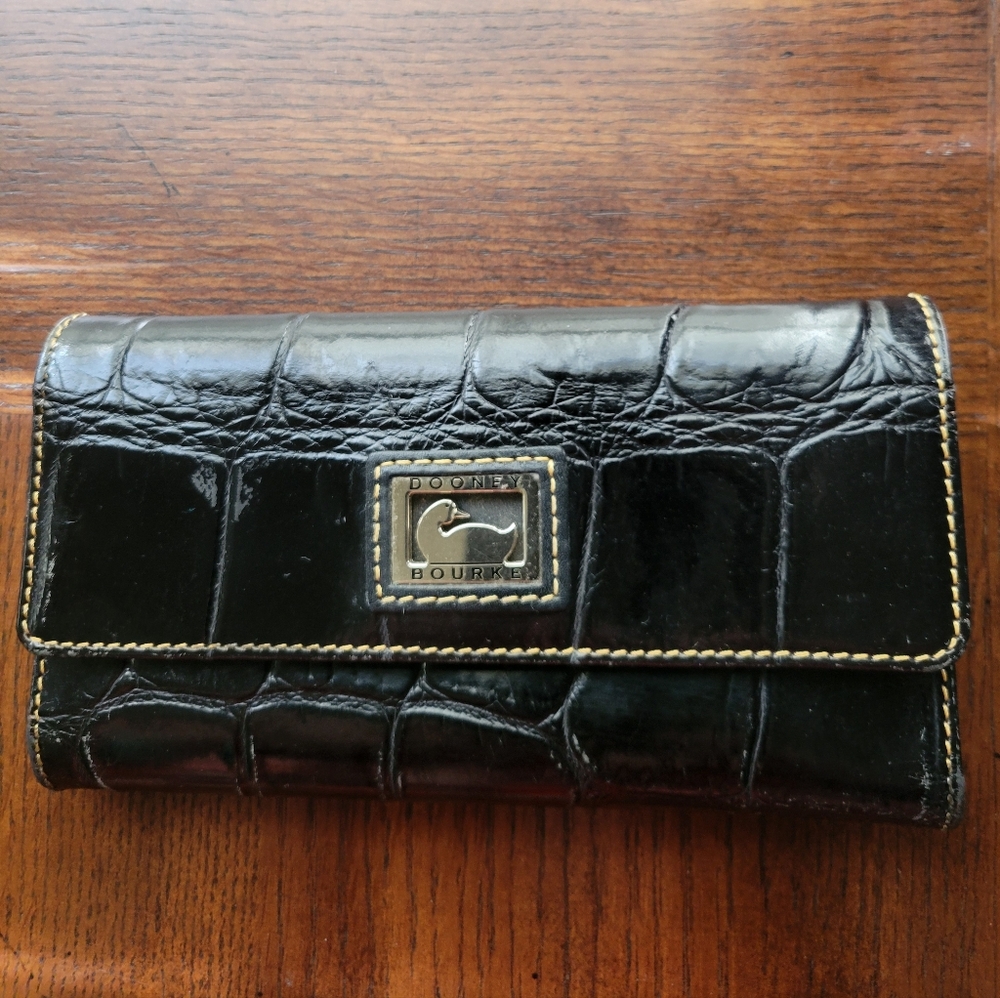 Dooney & Bourke Black Croc Embossed Continental Clutch - Picture 4 of 4